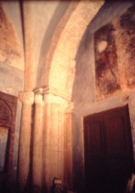 Tropea. Cappella del Monte di Piet: Interno (fotocaracciolo).