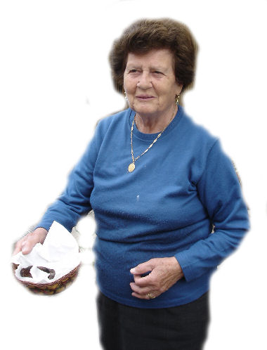Zia Rosina offre i fichi secchi